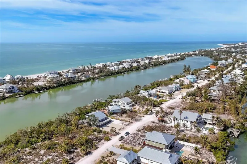 331 Bocilla Dr, FL