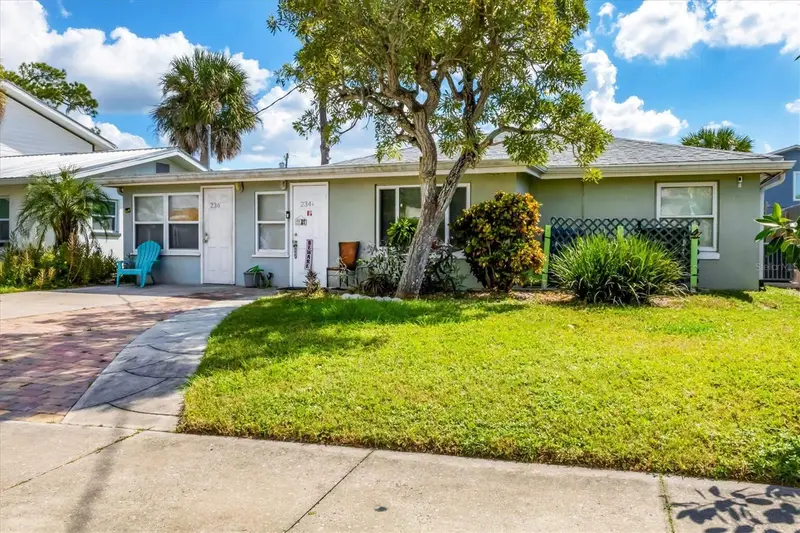 234/236 Colonia Ln E, FL