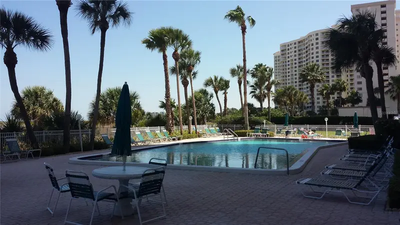 1270 Gulf Blvd #302, FL