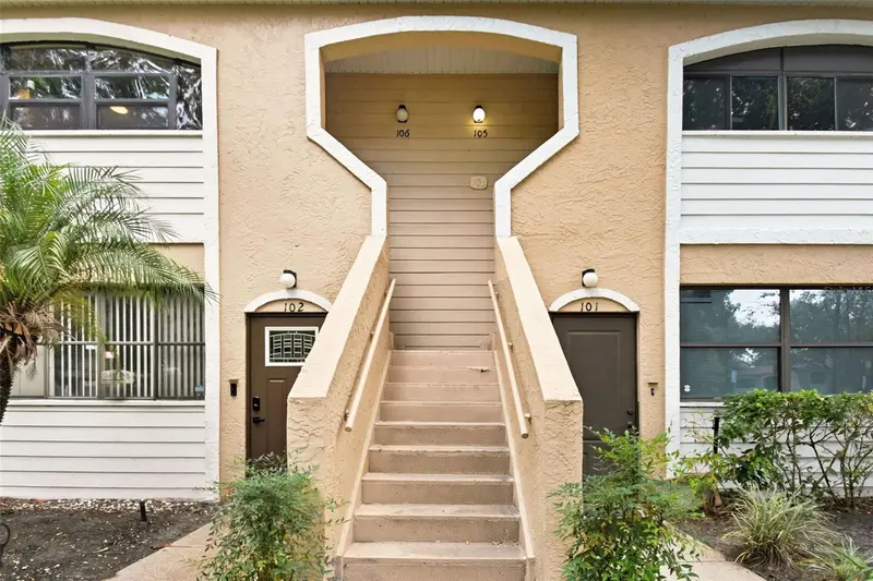 2936 S Semoran Blvd #106, FL