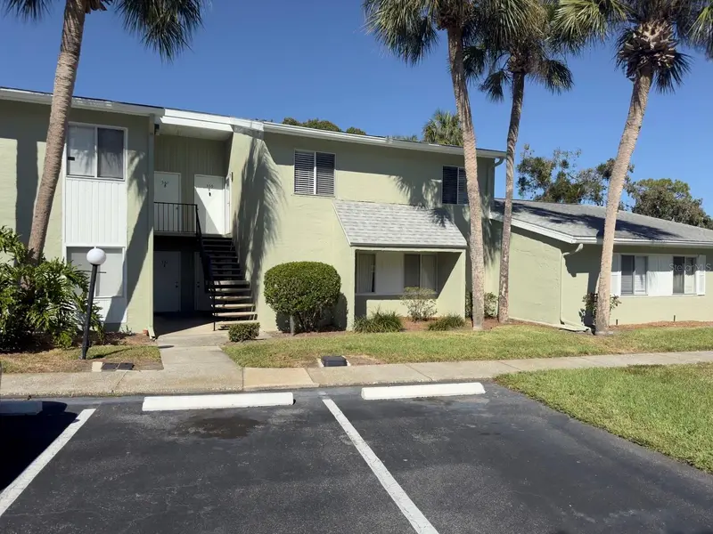 559 B Fairways Cir, FL