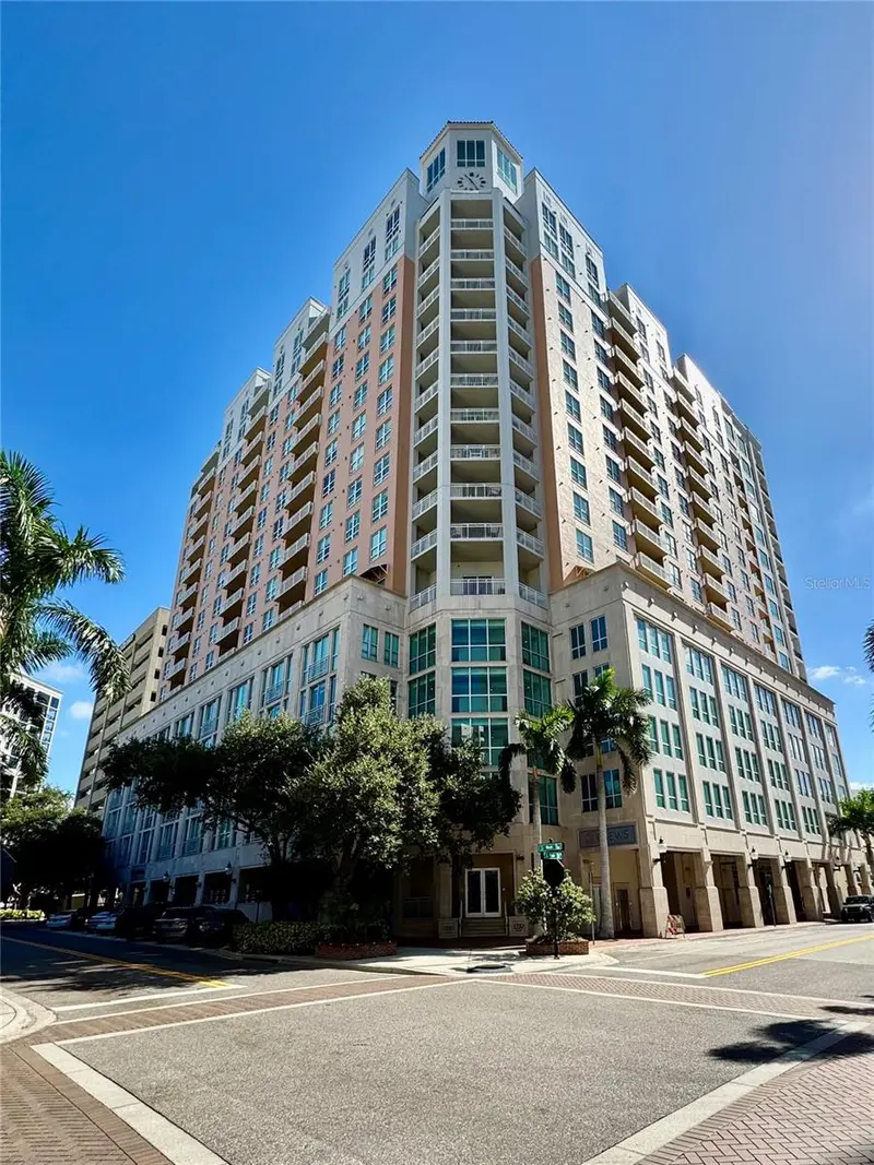 1350 Main St #1501, FL