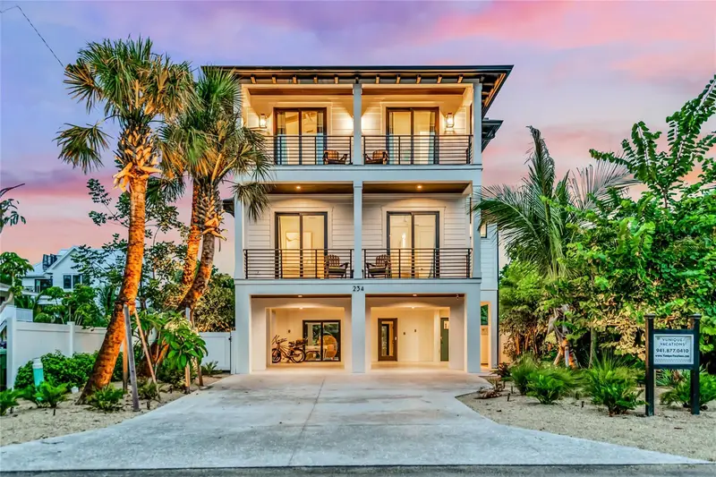 234 Grant Dr, FL