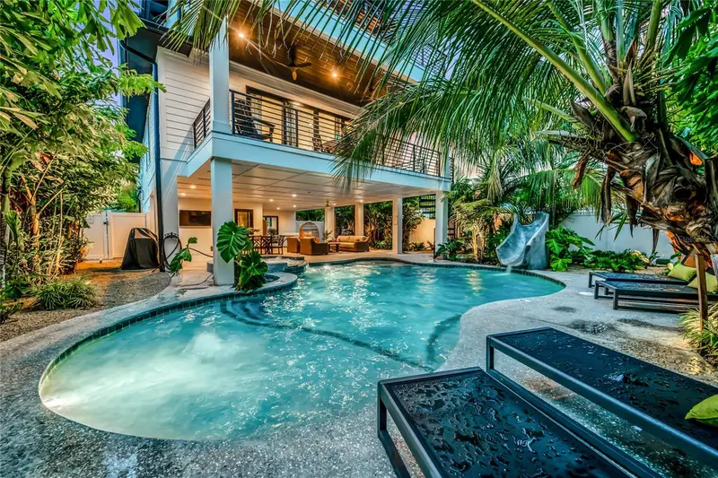 234 Grant Dr, FL