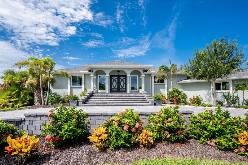 600 Lookout Aly, FL