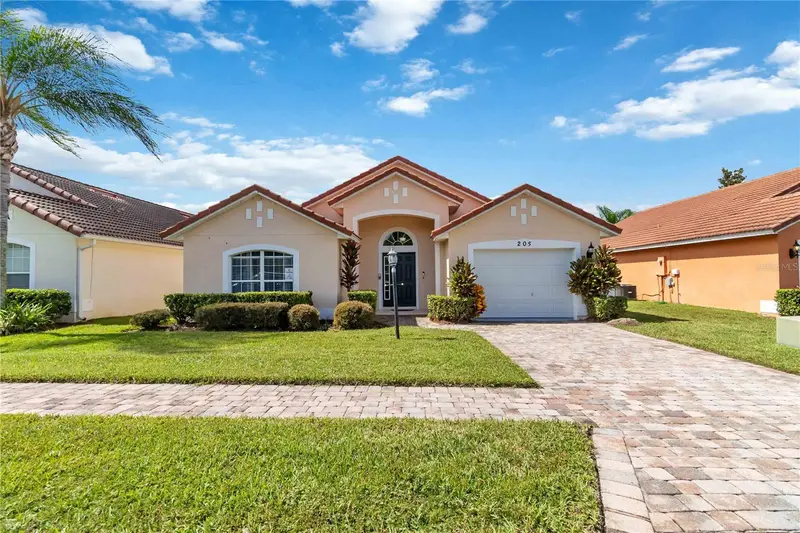 205 Hummingbird Pass, FL