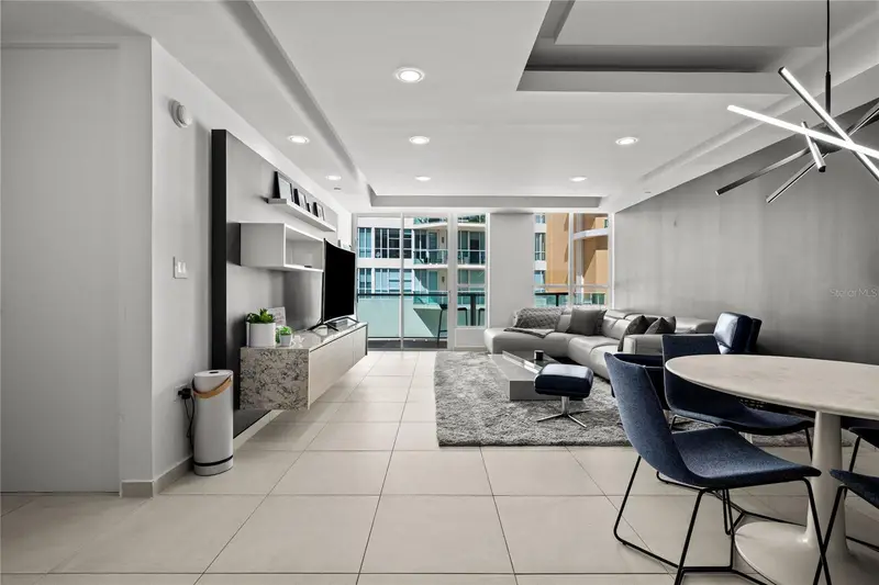 25 Ave MuñOz Rivera Bahia Plaza Apt #616, PR