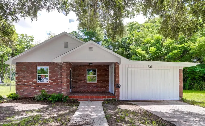 616 Powell St, FL