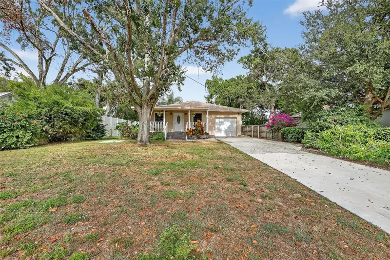 6220 W Thorpe St, FL