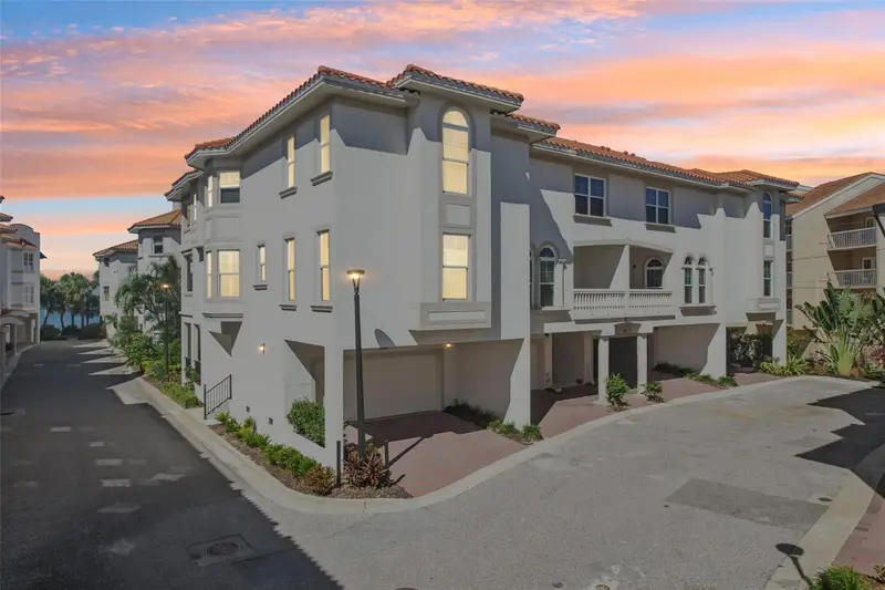1340 Bayshore Blvd #304, FL