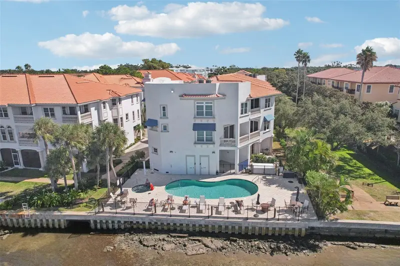 1340 Bayshore Blvd #304, FL