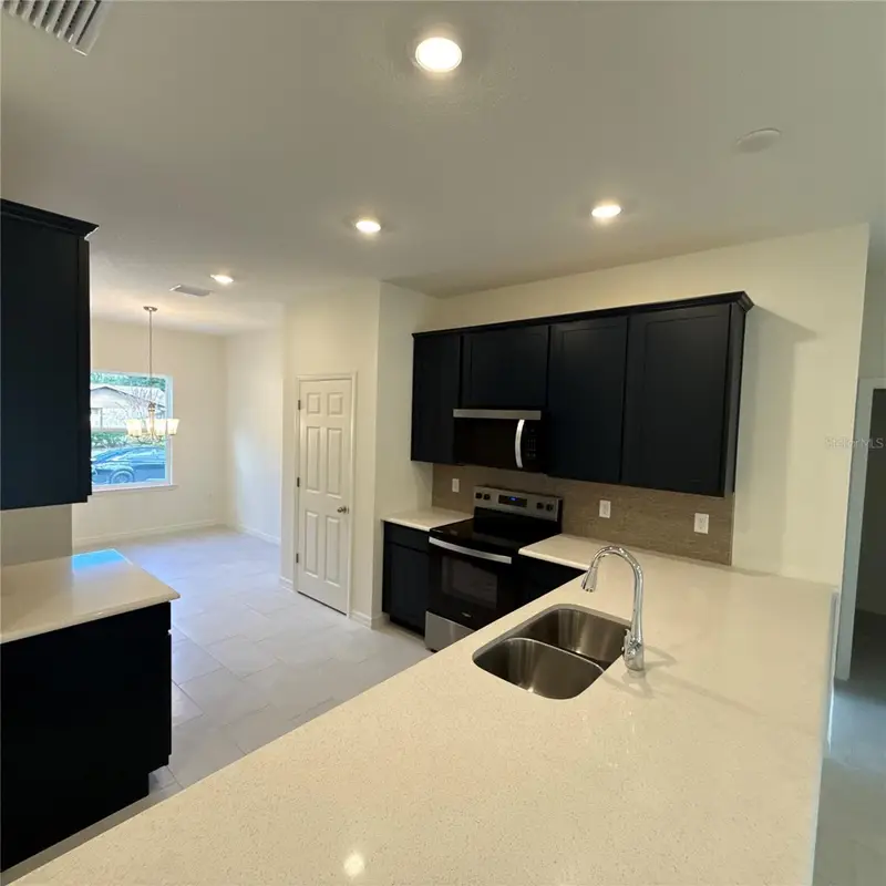 122 Wellstone Dr, FL
