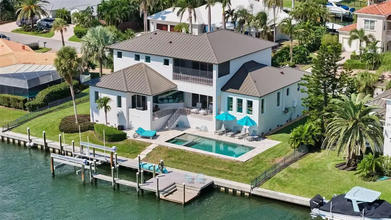 548 Hornblower Ln, FL