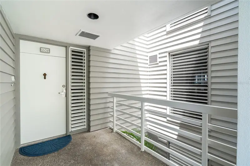 615 Dream Island Pl #201, FL