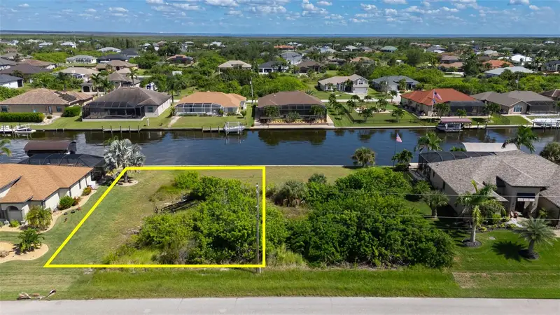 8300 Tecumseh Cir, FL