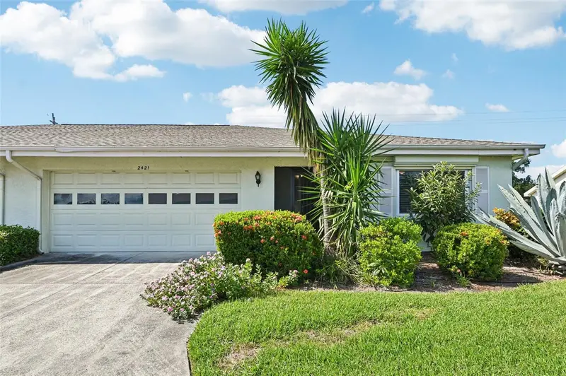 2421 Lancaster Dr, FL