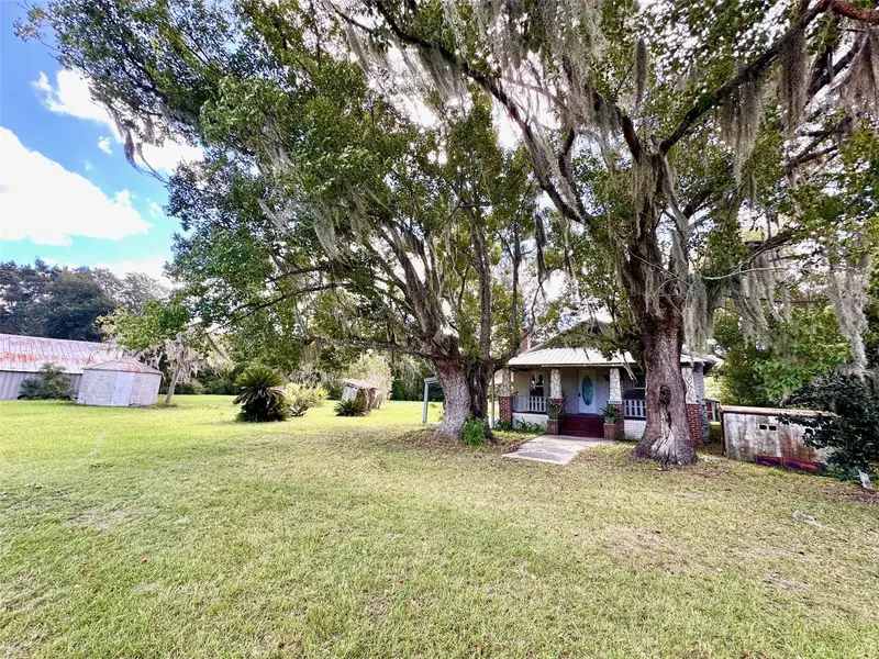 15591 Sw County Road 235, FL