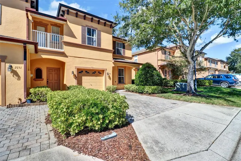 2761 Retreat View Cir, FL