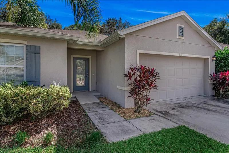 118 Fishermans Cove Dr, FL