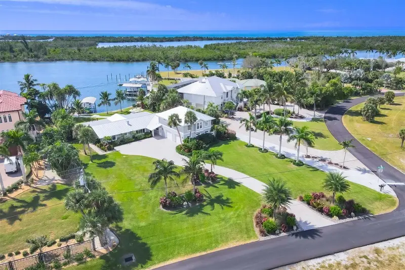 225 Green Dolphin Dr, FL