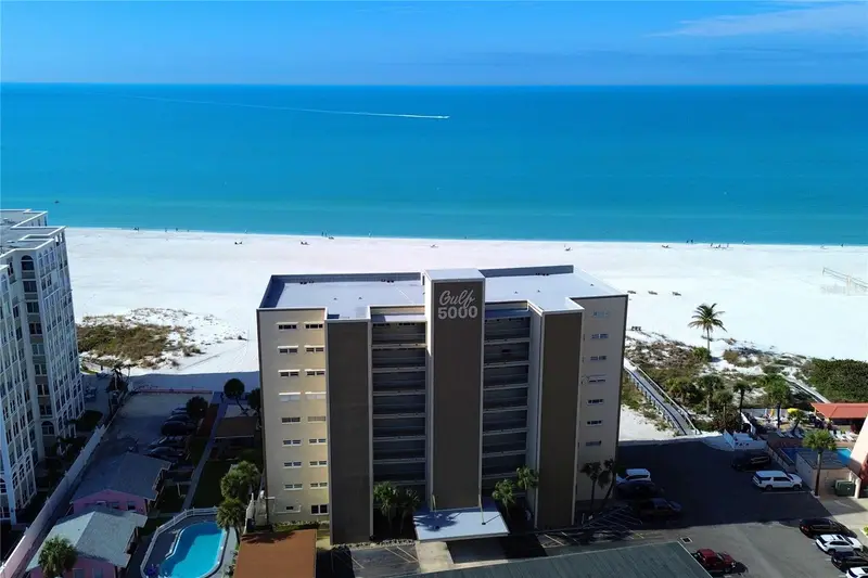 5000 Gulf Blvd #704, FL