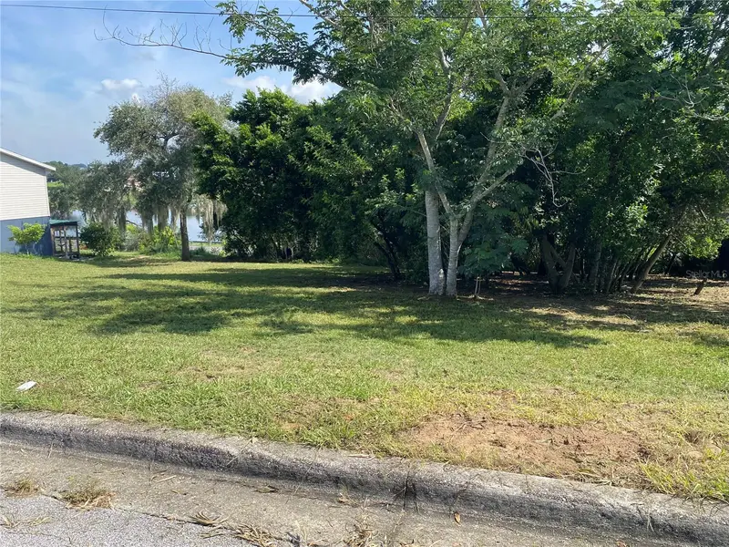 Lakeview Ave, FL