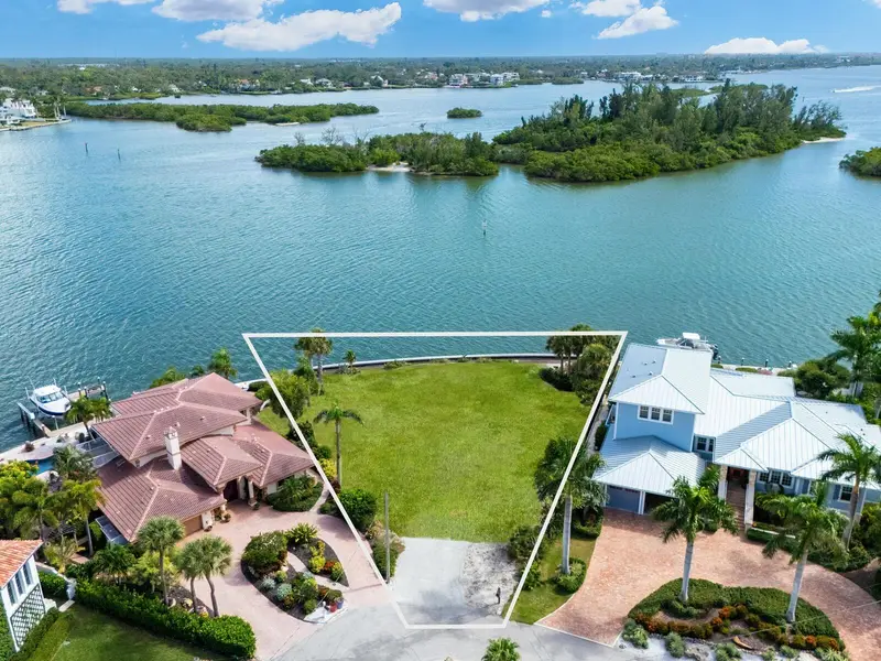 894 Freeling Dr, FL