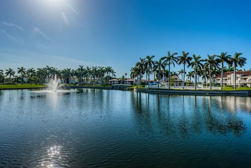 6050 Bahia Del Mar Cir #120, FL