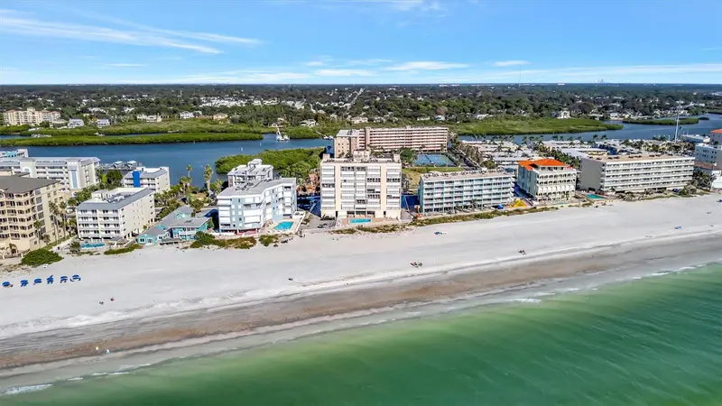 19450 Gulf Blvd #205, FL