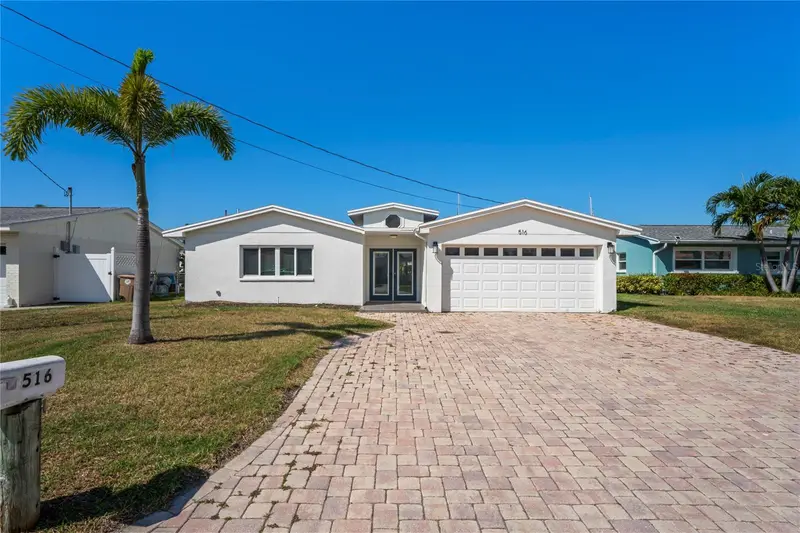 516 Crystal Dr, FL