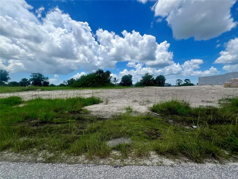 530 Nw 18th Pl, FL
