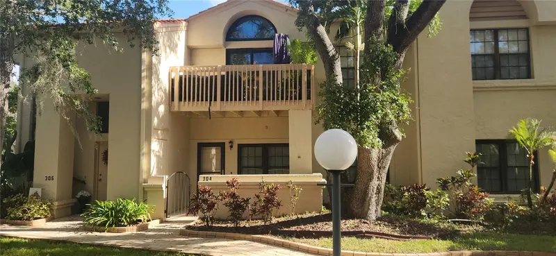 304 Los Prados #304, FL