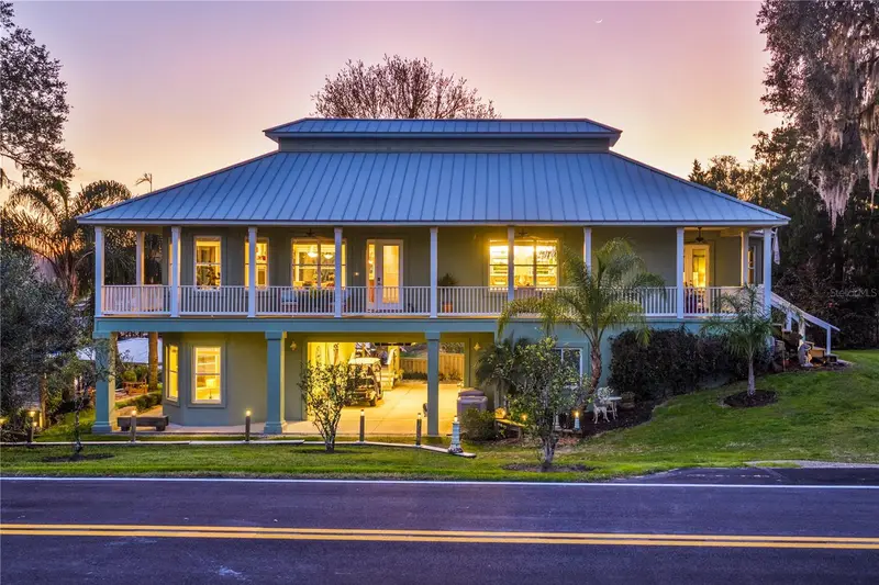 301 Saratoga Dr, FL