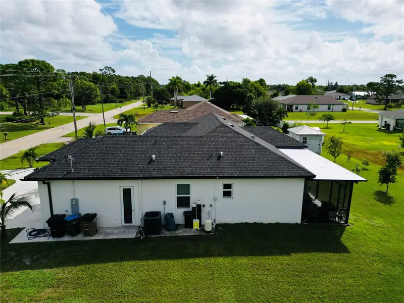528 Jacaranda Pkwy E, FL