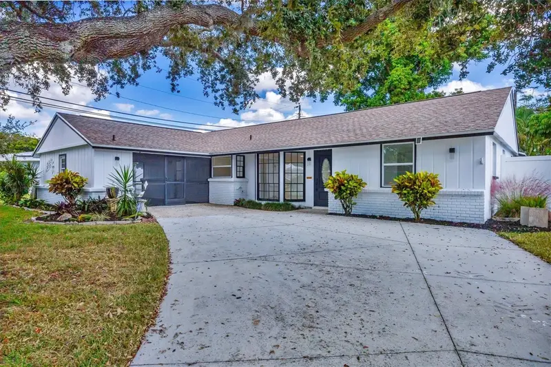 6711 S Lockwood Ridge Rd, FL