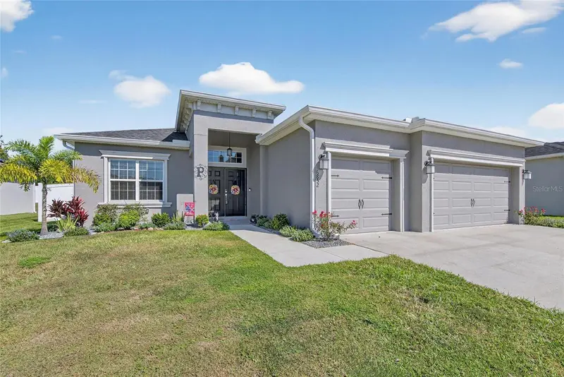 6852 Mossy Oak Ln, FL