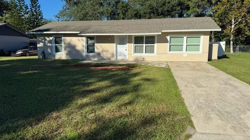 545 Oak Dr, FL