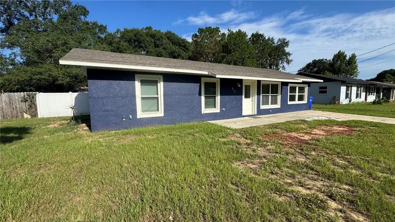 545 Oak Dr, FL