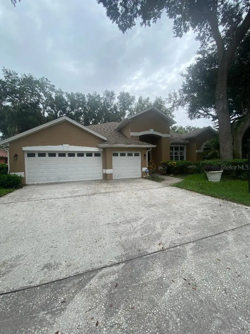 2243 Eagle Bluff Dr, FL