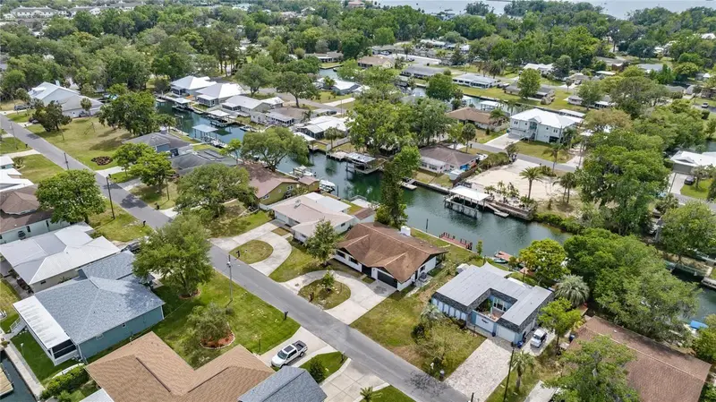 1218 Se 4th Ave, FL