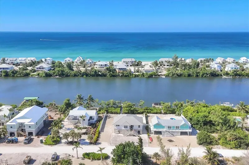 271 Bocilla Dr, FL