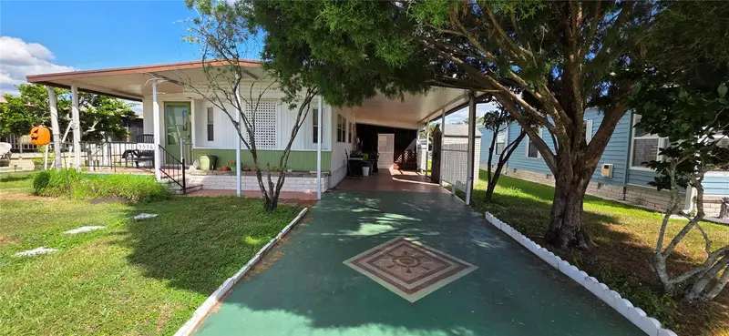 5536 Benton St, FL
