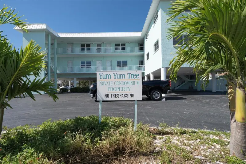 8200 Bayshore Dr #9, FL