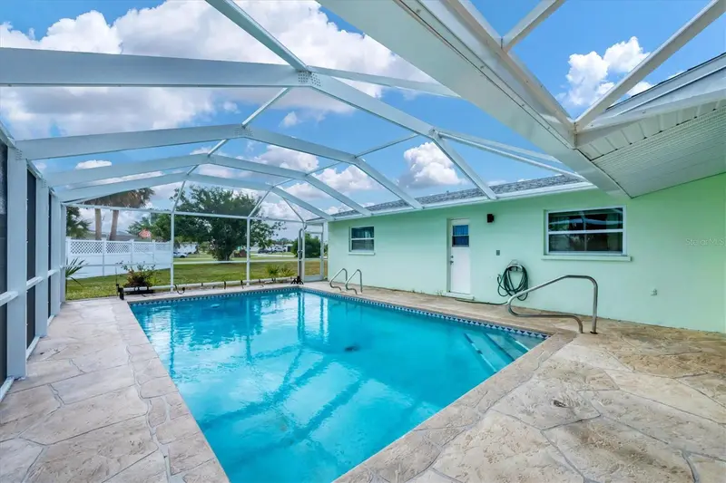 76 Rotonda Cir, FL