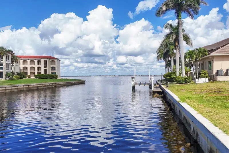 7 Hibiscus Dr, FL