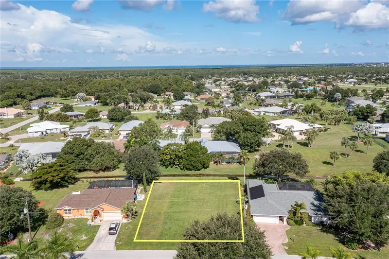 7535 Coral Tree, FL