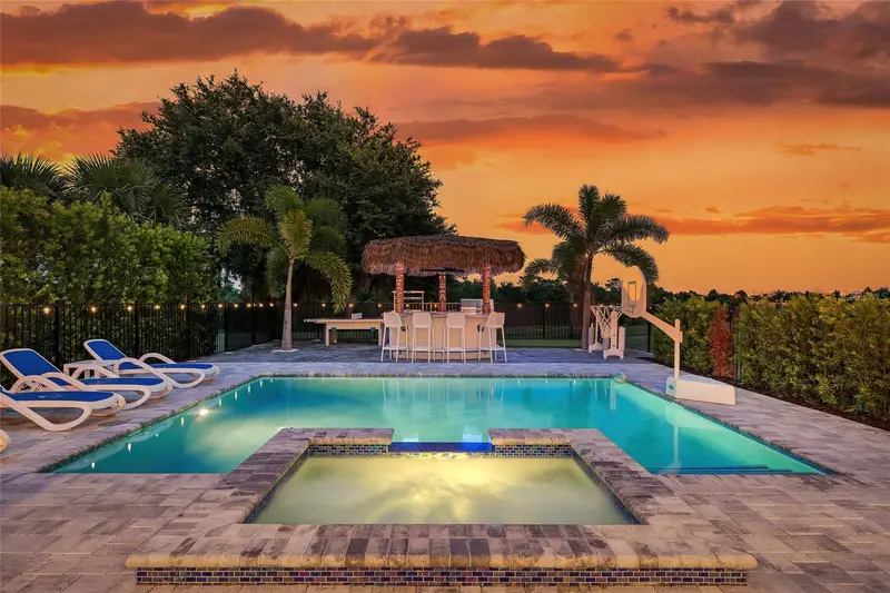 801 Golden Bear Dr, FL