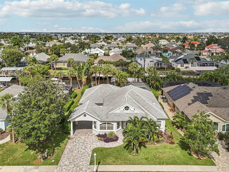 4611 Shark Dr, FL