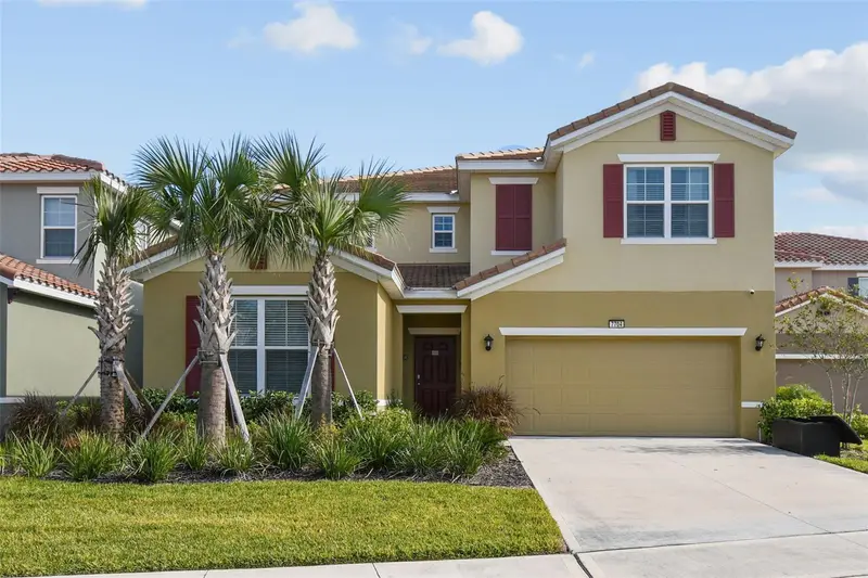 7704 Oakmoss Loop, FL