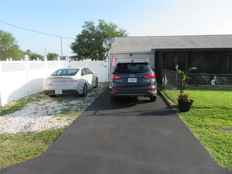 1 Willow Ct, FL